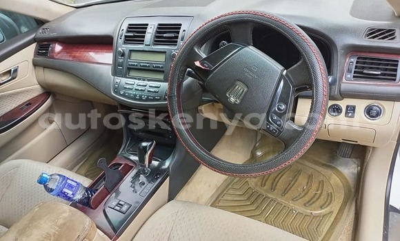 Nunua Ilio tumika Toyota Crown Nyeupe Gari ndani ya Nairobi nchini Nairobi Nunua Ilio tumika Toyota Crown Nyeupe Gari ndani ya Nairobi nchini Nairobi