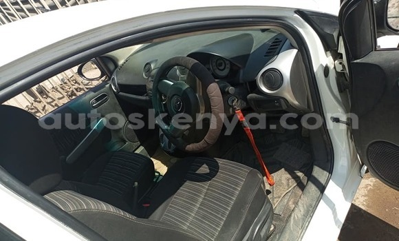 Nunua Ilio tumika Mazda Demio Nyeupe Gari ndani ya Nairobi nchini Nairobi Nunua Ilio tumika Mazda Demio Nyeupe Gari ndani ya Nairobi nchini Nairobi