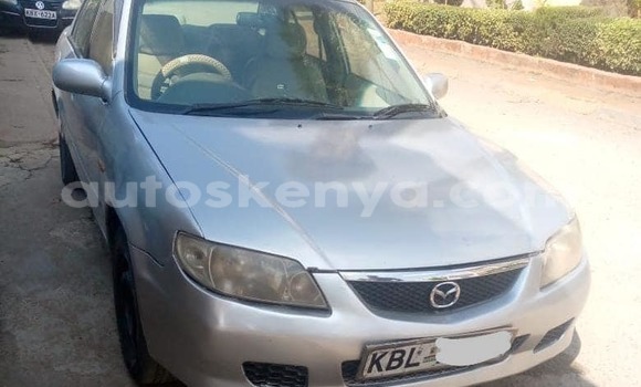 Oofamaa Mazda Familia Silver Makiinaa iti Nairobi keessatti Nairobi keessatti