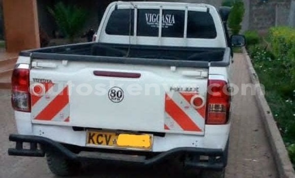 Nunua Ilio tumika Toyota Hilux Nyeupe Gari ndani ya Nairobi nchini Nairobi Nunua Ilio tumika Toyota Hilux Nyeupe Gari ndani ya Nairobi nchini Nairobi