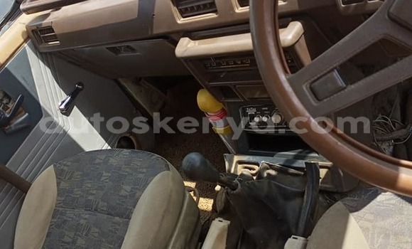 Nunua Ilio tumika Mitsubishi Pajero Beige Gari ndani ya Nairobi nchini Nairobi Nunua Ilio tumika Mitsubishi Pajero Beige Gari ndani ya Nairobi nchini Nairobi