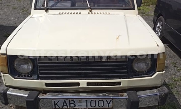 Nunua Ilio tumika Mitsubishi Pajero Beige Gari ndani ya Nairobi nchini Nairobi Nunua Ilio tumika Mitsubishi Pajero Beige Gari ndani ya Nairobi nchini Nairobi