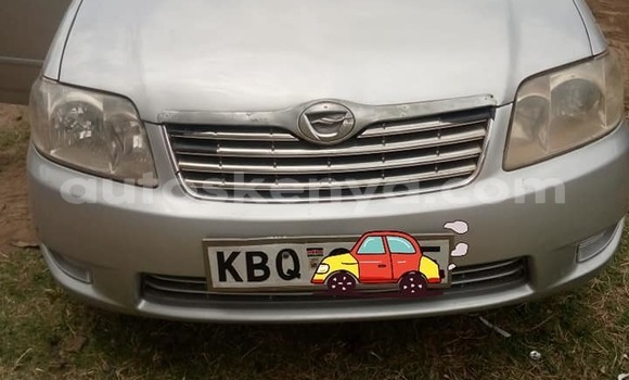 Oofamaa Toyota Corolla Silver Makiinaa iti Nairobi keessatti Nairobi keessatti