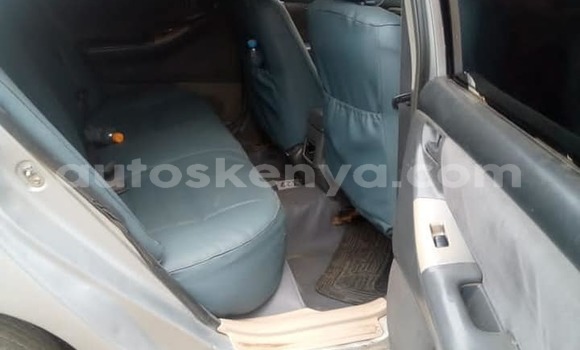 Nunua Ilio tumika Toyota Corolla Fedha Gari ndani ya Nairobi nchini Nairobi Nunua Ilio tumika Toyota Corolla Fedha Gari ndani ya Nairobi nchini Nairobi