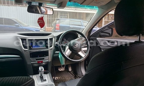 Nunua Ilio tumika Subaru Outback Nyeusi Gari ndani ya Nairobi nchini Nairobi Nunua Ilio tumika Subaru Outback Nyeusi Gari ndani ya Nairobi nchini Nairobi