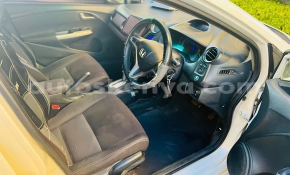 Nunua Ilio tumika Honda Insight Nyeupe Gari ndani ya Nairobi nchini Nairobi Nunua Ilio tumika Honda Insight Nyeupe Gari ndani ya Nairobi nchini Nairobi