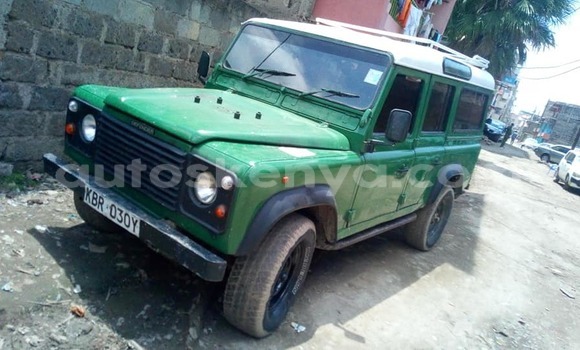 Nunua Ilio tumika Land Rover Defender Kijani Gari ndani ya Nairobi nchini Nairobi
