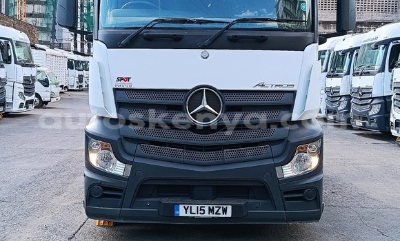 Buy Import Mercedes‒Benz Truck White Truck in Nairobi in Nairobi Buy Import Mercedes‒Benz Truck White Truck in Nairobi in Nairobi