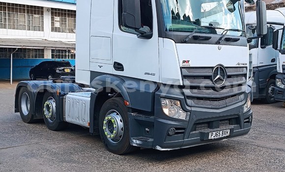 Buy Import Mercedes‒Benz Truck White Truck in Nairobi in Nairobi Buy Import Mercedes‒Benz Truck White Truck in Nairobi in Nairobi