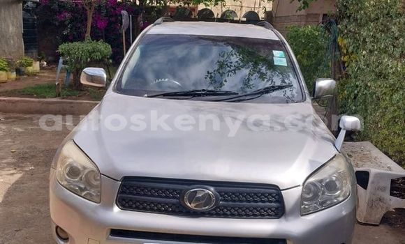 Oofamaa Toyota RAV4 Silver Makiinaa iti Nairobi keessatti Nairobi keessatti Oofamaa Toyota RAV4 Silver Makiinaa iti Nairobi keessatti Nairobi keessatti