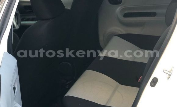 Oofamaa Toyota Aqua Silver Makiinaa iti Nairobi keessatti Nairobi keessatti Oofamaa Toyota Aqua Silver Makiinaa iti Nairobi keessatti Nairobi keessatti