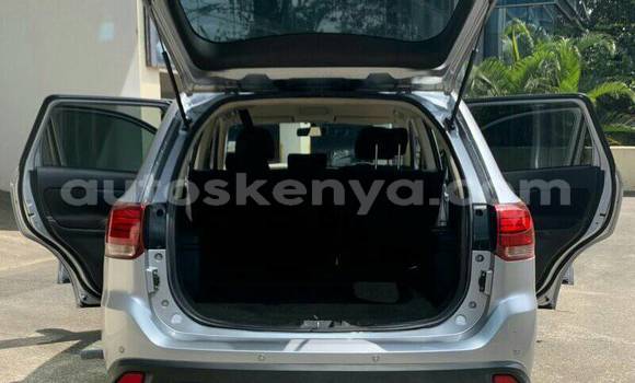 Nunua Ilio tumika Mitsubishi Outlander Fedha Gari ndani ya Nairobi nchini Nairobi Nunua Ilio tumika Mitsubishi Outlander Fedha Gari ndani ya Nairobi nchini Nairobi