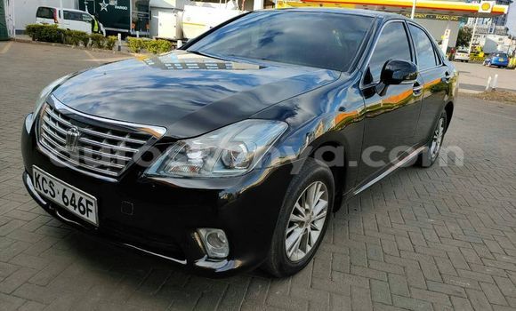 Nunua Ilio tumika Toyota Crown Nyeusi Gari ndani ya Nairobi nchini Nairobi Nunua Ilio tumika Toyota Crown Nyeusi Gari ndani ya Nairobi nchini Nairobi