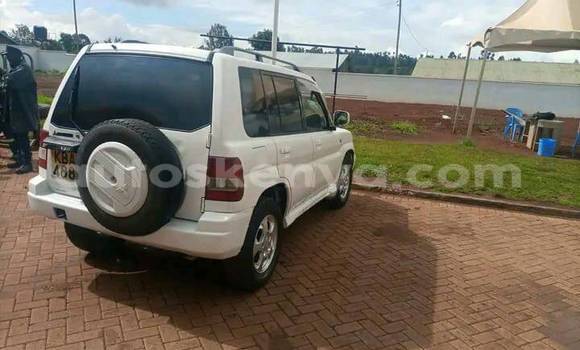 Nunua Ilio tumika Mitsubishi Pajero iO Nyeupe Gari ndani ya Nairobi nchini Nairobi Nunua Ilio tumika Mitsubishi Pajero iO Nyeupe Gari ndani ya Nairobi nchini Nairobi
