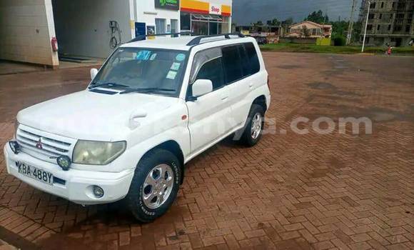 Nunua Ilio tumika Mitsubishi Pajero iO Nyeupe Gari ndani ya Nairobi nchini Nairobi Nunua Ilio tumika Mitsubishi Pajero iO Nyeupe Gari ndani ya Nairobi nchini Nairobi