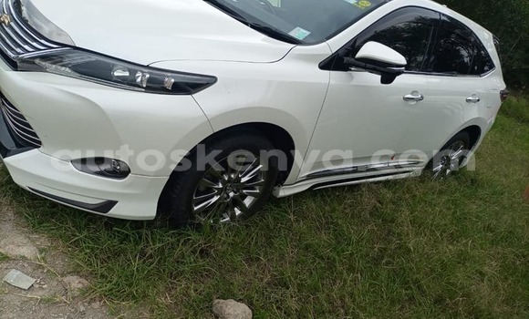 Nunua Ilio tumika Toyota Harrier Nyeupe Gari ndani ya Nairobi nchini Nairobi Nunua Ilio tumika Toyota Harrier Nyeupe Gari ndani ya Nairobi nchini Nairobi