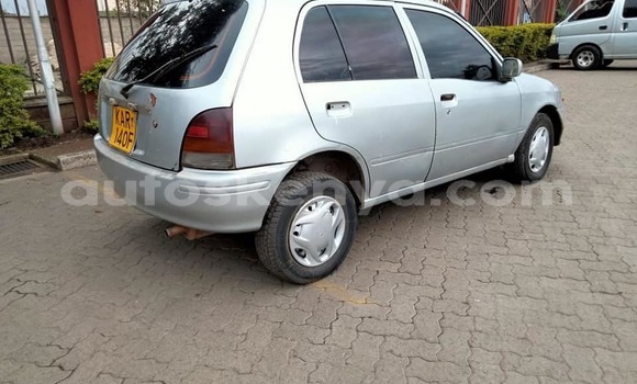 Nunua Ilio tumika Toyota Starlet Fedha Gari ndani ya Nairobi nchini Nairobi Nunua Ilio tumika Toyota Starlet Fedha Gari ndani ya Nairobi nchini Nairobi