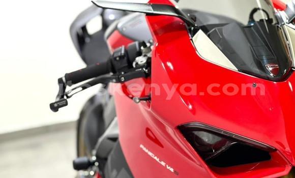Nunua Ilio tumika Ducati Panigale Nyekundu Bike ndani ya Nairobi nchini Nairobi Nunua Ilio tumika Ducati Panigale Nyekundu Bike ndani ya Nairobi nchini Nairobi