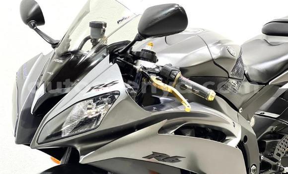 Nunua Ilio tumika Yamaha YZ Fedha Bike ndani ya Mombasa nchini Kenya ya Pwani Nunua Ilio tumika Yamaha YZ Fedha Bike ndani ya Mombasa nchini Kenya ya Pwani