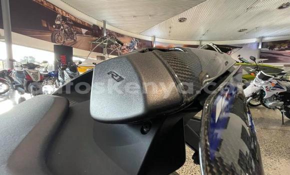 Nunua Ilio tumika Yamaha R1 Nyeusi Bike ndani ya Nairobi nchini Nairobi Nunua Ilio tumika Yamaha R1 Nyeusi Bike ndani ya Nairobi nchini Nairobi