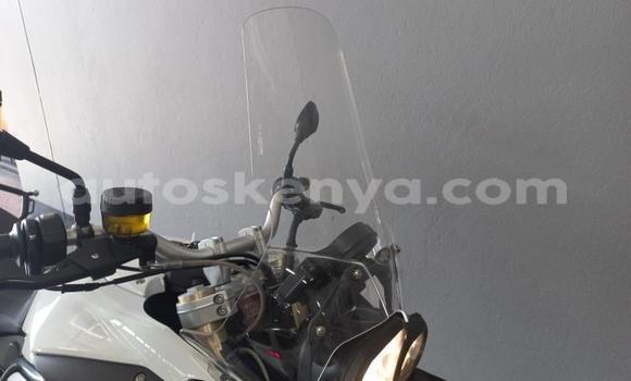 Nunua Ilio tumika BMW F 700 Nyeupe Bike ndani ya Nairobi nchini Nairobi Nunua Ilio tumika BMW F 700 Nyeupe Bike ndani ya Nairobi nchini Nairobi