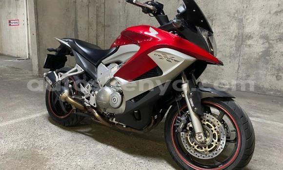 Nunua Ilio tumika Honda VFR Nyekundu Bike ndani ya Mombasa nchini Kenya ya Pwani Nunua Ilio tumika Honda VFR Nyekundu Bike ndani ya Mombasa nchini Kenya ya Pwani