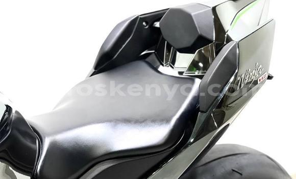 Nunua Ilio tumika Kawasaki H Nyeusi Bike ndani ya Nairobi nchini Nairobi Nunua Ilio tumika Kawasaki H Nyeusi Bike ndani ya Nairobi nchini Nairobi