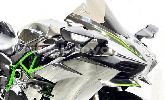 Nunua Ilio tumika Kawasaki H Nyeusi Bike ndani ya Nairobi nchini Nairobi Nunua Ilio tumika Kawasaki H Nyeusi Bike ndani ya Nairobi nchini Nairobi