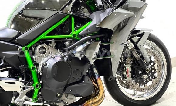 Nunua Ilio tumika Kawasaki H Nyeusi Bike ndani ya Nairobi nchini Nairobi Nunua Ilio tumika Kawasaki H Nyeusi Bike ndani ya Nairobi nchini Nairobi