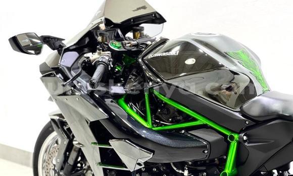 Nunua Ilio tumika Kawasaki H Nyeusi Bike ndani ya Nairobi nchini Nairobi Nunua Ilio tumika Kawasaki H Nyeusi Bike ndani ya Nairobi nchini Nairobi