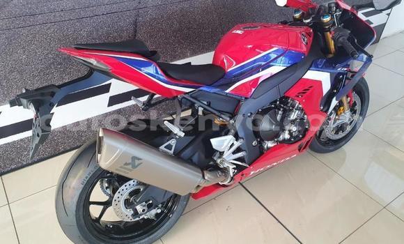 Nunua Ilio tumika Honda CBR 1000 RR Nyekundu Bike ndani ya Mombasa nchini Kenya ya Pwani Nunua Ilio tumika Honda CBR 1000 RR Nyekundu Bike ndani ya Mombasa nchini Kenya ya Pwani