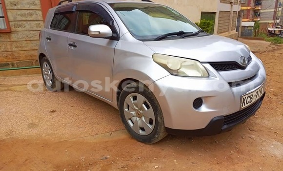 Nunua Ilio tumika Toyota IST Fedha Gari ndani ya Nairobi nchini Nairobi