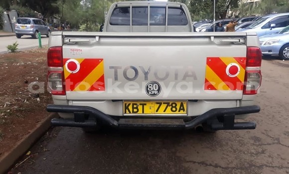 Buy Used Toyota Hilux Beige Car in Nairobi in Nairobi Buy Used Toyota Hilux Beige Car in Nairobi in Nairobi