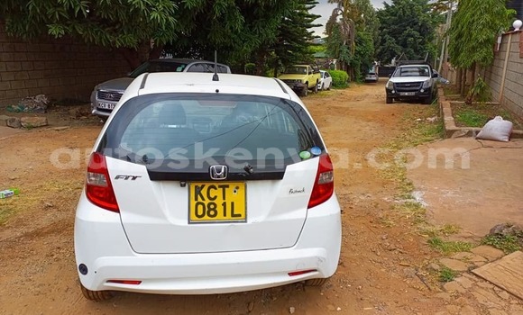 Buy Used Honda Fit White Car in Nairobi in Nairobi Buy Used Honda Fit White Car in Nairobi in Nairobi