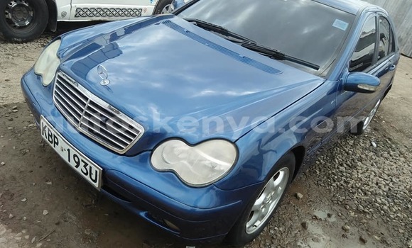 Nunua Ilio tumika Mercedes‒Benz C–Class Bluu Gari ndani ya Nairobi nchini Nairobi