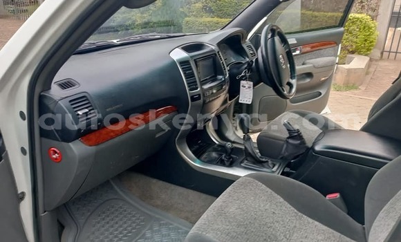 Buy Used Toyota Land Cruiser Prado White Car in Nairobi in Nairobi Buy Used Toyota Land Cruiser Prado White Car in Nairobi in Nairobi