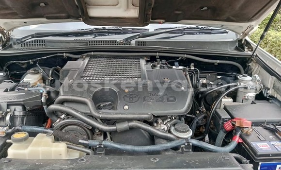 Buy Used Toyota Land Cruiser Prado White Car in Nairobi in Nairobi Buy Used Toyota Land Cruiser Prado White Car in Nairobi in Nairobi