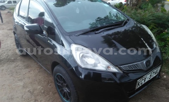 Oofamaa Honda Fit Blue Makiinaa iti Nairobi keessatti Nairobi keessatti