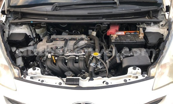 Buy Used Toyota Ractis White Car in Nairobi in Nairobi Buy Used Toyota Ractis White Car in Nairobi in Nairobi