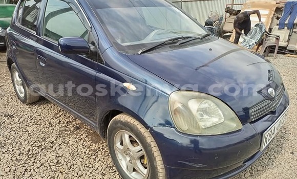 Nunua Ilio tumika Toyota Vitz Bluu Gari ndani ya Nairobi nchini Nairobi