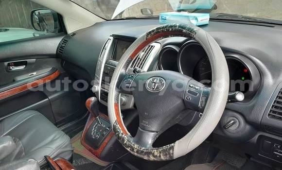 Oofamaa Toyota Harrier Silver Makiinaa iti Nairobi keessatti Nairobi keessatti Oofamaa Toyota Harrier Silver Makiinaa iti Nairobi keessatti Nairobi keessatti