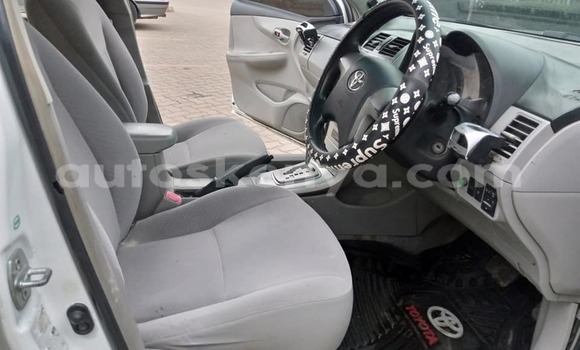 Oofamaa Toyota Axio White Makiinaa iti Nairobi keessatti Nairobi keessatti Oofamaa Toyota Axio White Makiinaa iti Nairobi keessatti Nairobi keessatti