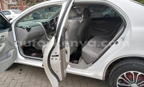 Oofamaa Toyota Axio White Makiinaa iti Nairobi keessatti Nairobi keessatti Oofamaa Toyota Axio White Makiinaa iti Nairobi keessatti Nairobi keessatti