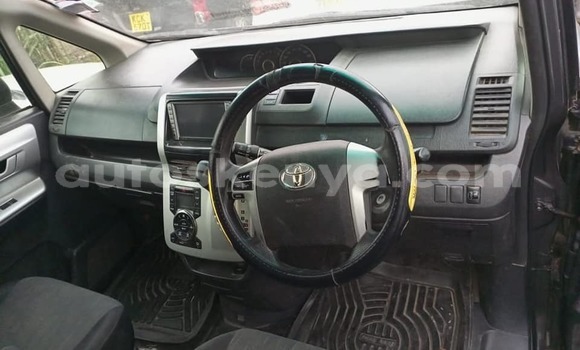 Oofamaa Toyota Noah Black Makiinaa iti Nairobi keessatti Nairobi keessatti Oofamaa Toyota Noah Black Makiinaa iti Nairobi keessatti Nairobi keessatti
