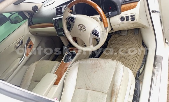 Oofamaa Toyota Premio White Makiinaa iti Nairobi keessatti Nairobi keessatti Oofamaa Toyota Premio White Makiinaa iti Nairobi keessatti Nairobi keessatti