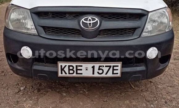 Oofamaa Toyota Hilux White Makiinaa iti Nairobi keessatti Nairobi keessatti Oofamaa Toyota Hilux White Makiinaa iti Nairobi keessatti Nairobi keessatti