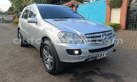 Buy Used Mercedes‒Benz ML–Class Silver Car in Nairobi in Nairobi