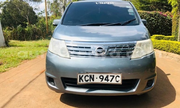 Oofamaa Nissan Serena Blue Makiinaa iti Nairobi keessatti Nairobi keessatti