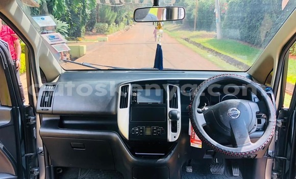 Buy Used Nissan Serena Blue Car in Nairobi in Nairobi Buy Used Nissan Serena Blue Car in Nairobi in Nairobi