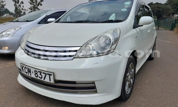Buy Used Nissan Note White Car in Nairobi in Nairobi